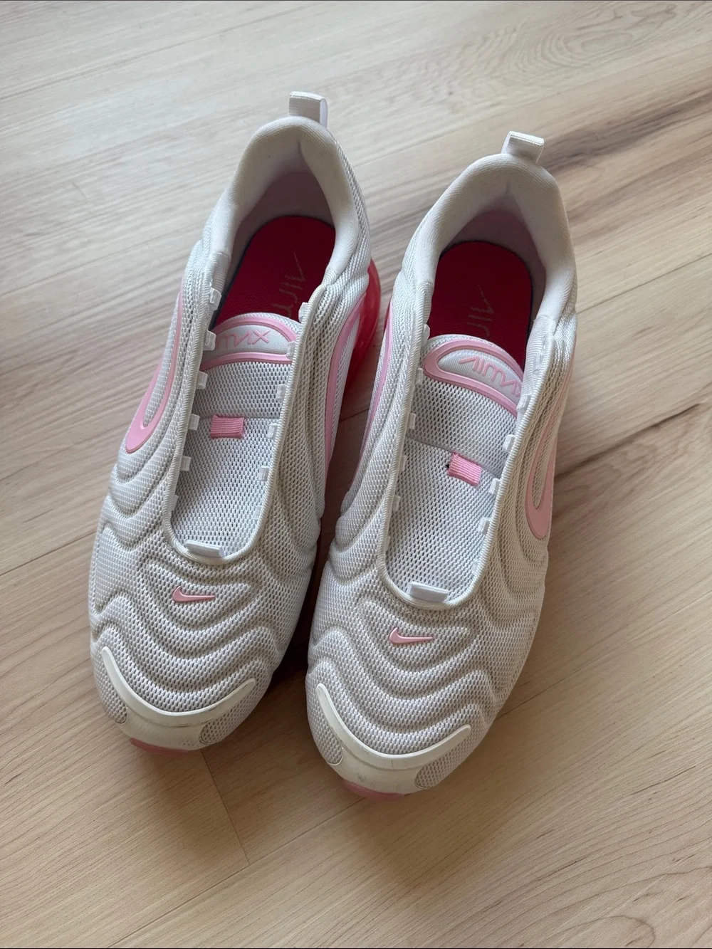 Nike Air Max 720 Pink Rise Sneakers